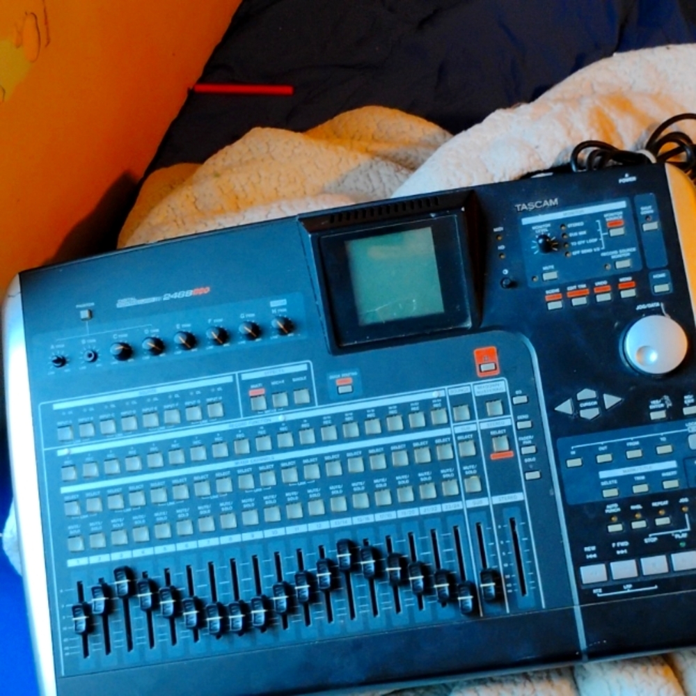 Tascam Digital PortaStudio 2488neo
